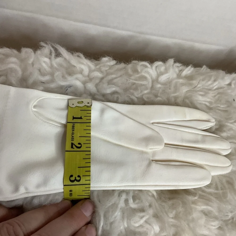 grandmas Attic Vintage white Jackie Gloves M